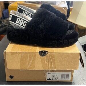 UGG Fluff Yeah Slide Sandals Slingback Slippers Womens Size 7 Black w/Box